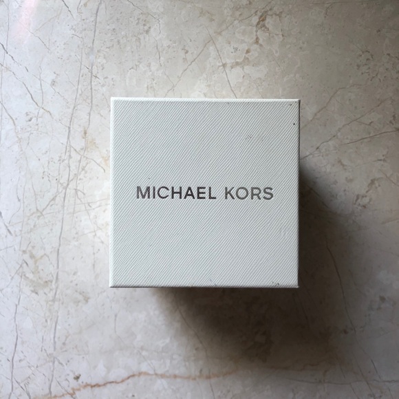 Michael Kors Rose Gold Tone Watch - Picture 7 of 8